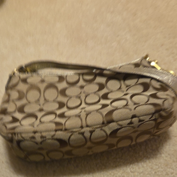 Coach Elegant Brown and Gold Handbag - Picture 4 of 4